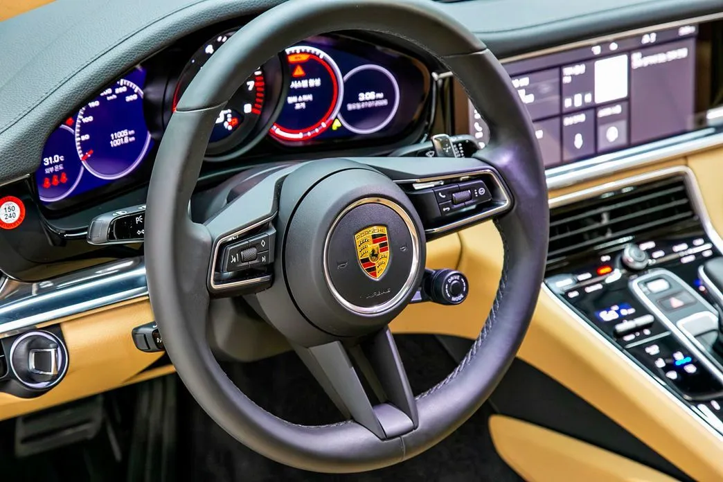 Porsche Panamera — фото 10