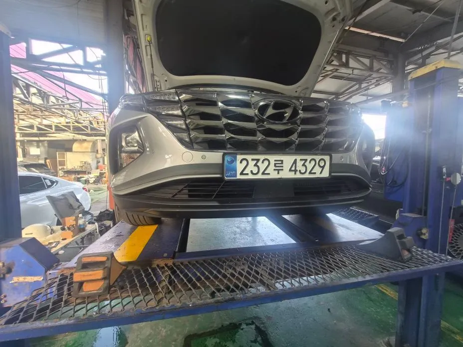 Hyundai Tucson Premium 2WD 1