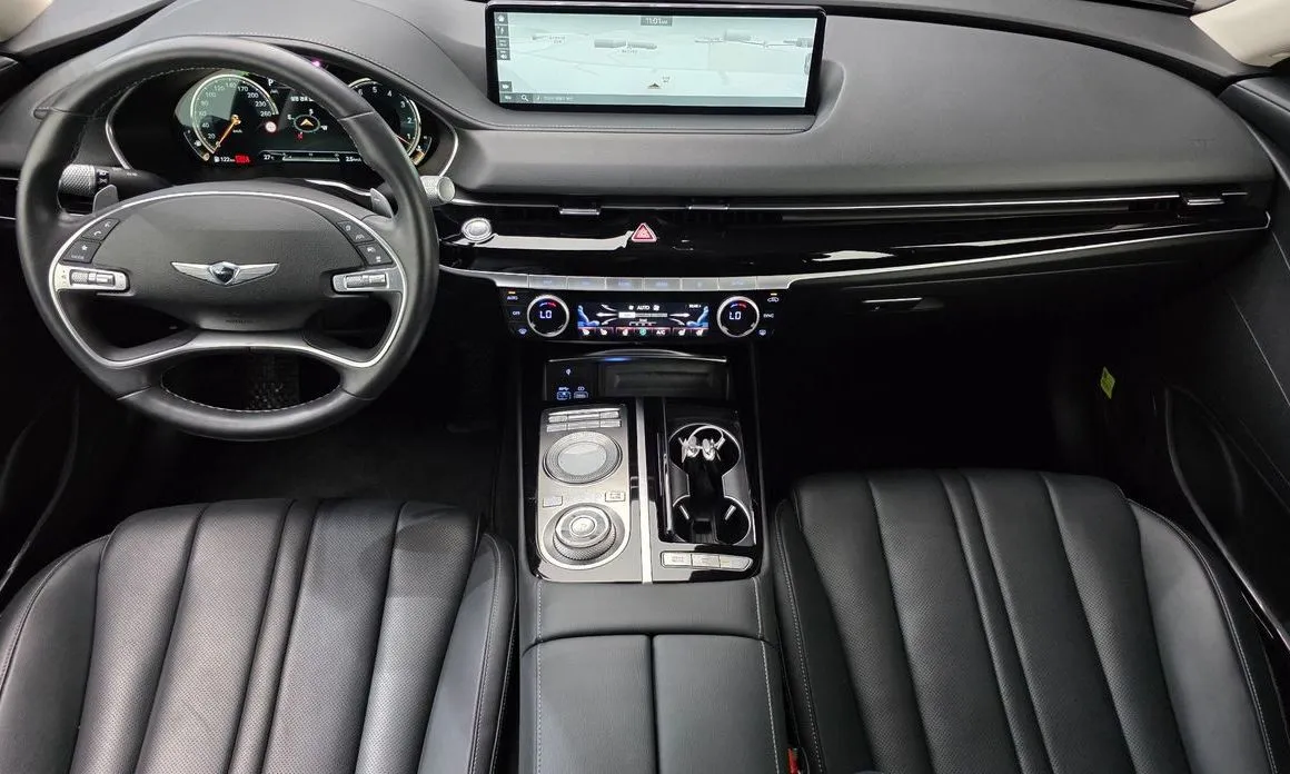 Genesis G80 — фото 10