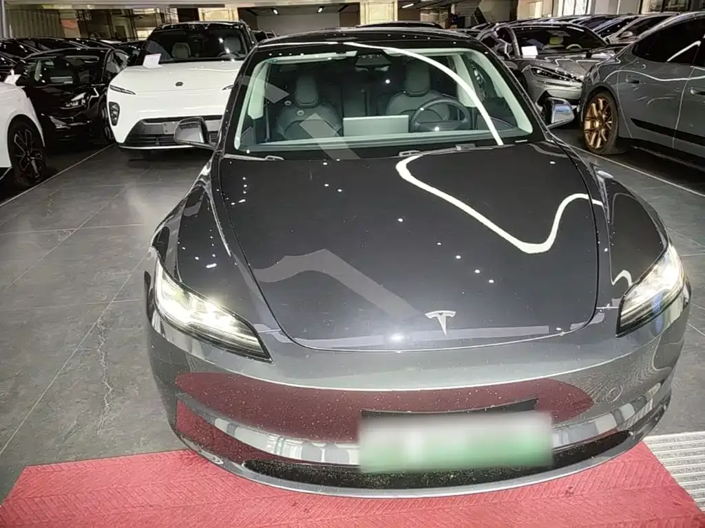 Tesla Model 3 — фото 10