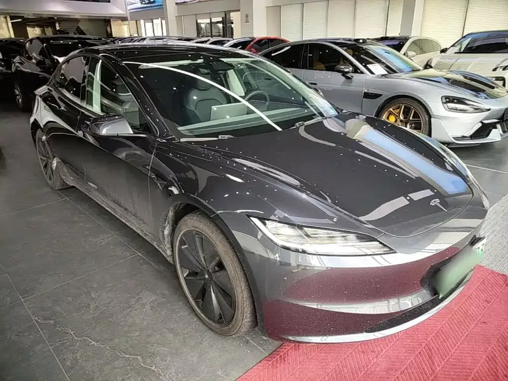 Tesla Model 3 — фото 4