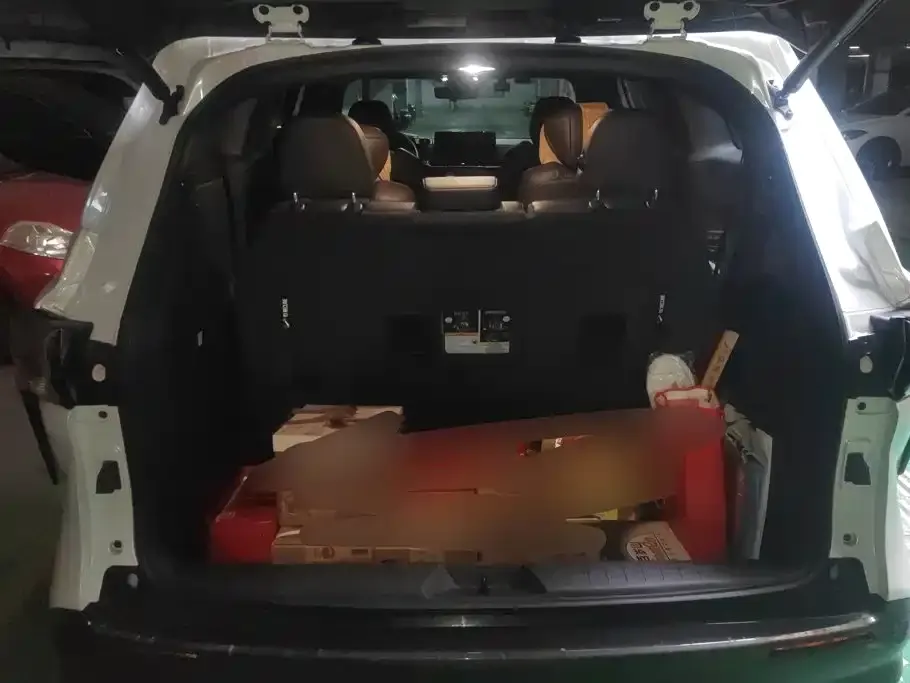 Toyota Sienna — фото 9