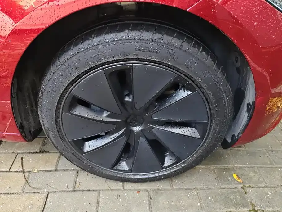 Tesla Model 3 — фото 4