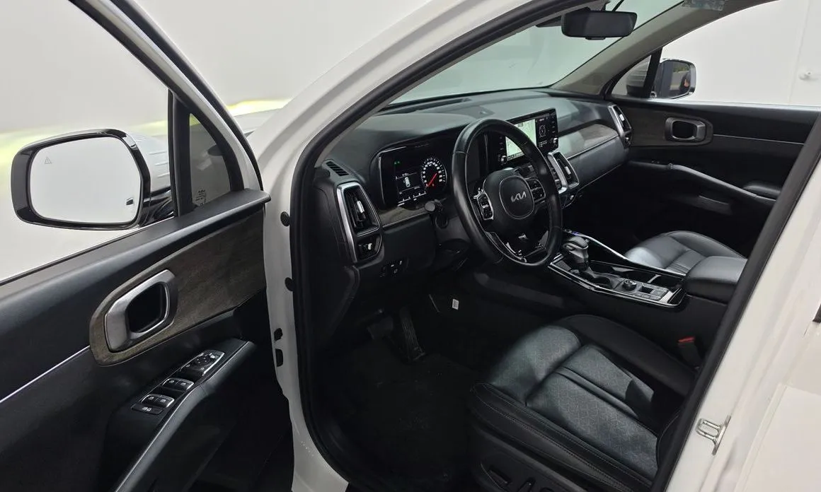 Kia Sorento — фото 6