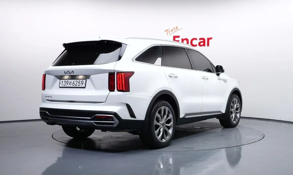 Kia Sorento — фото 9