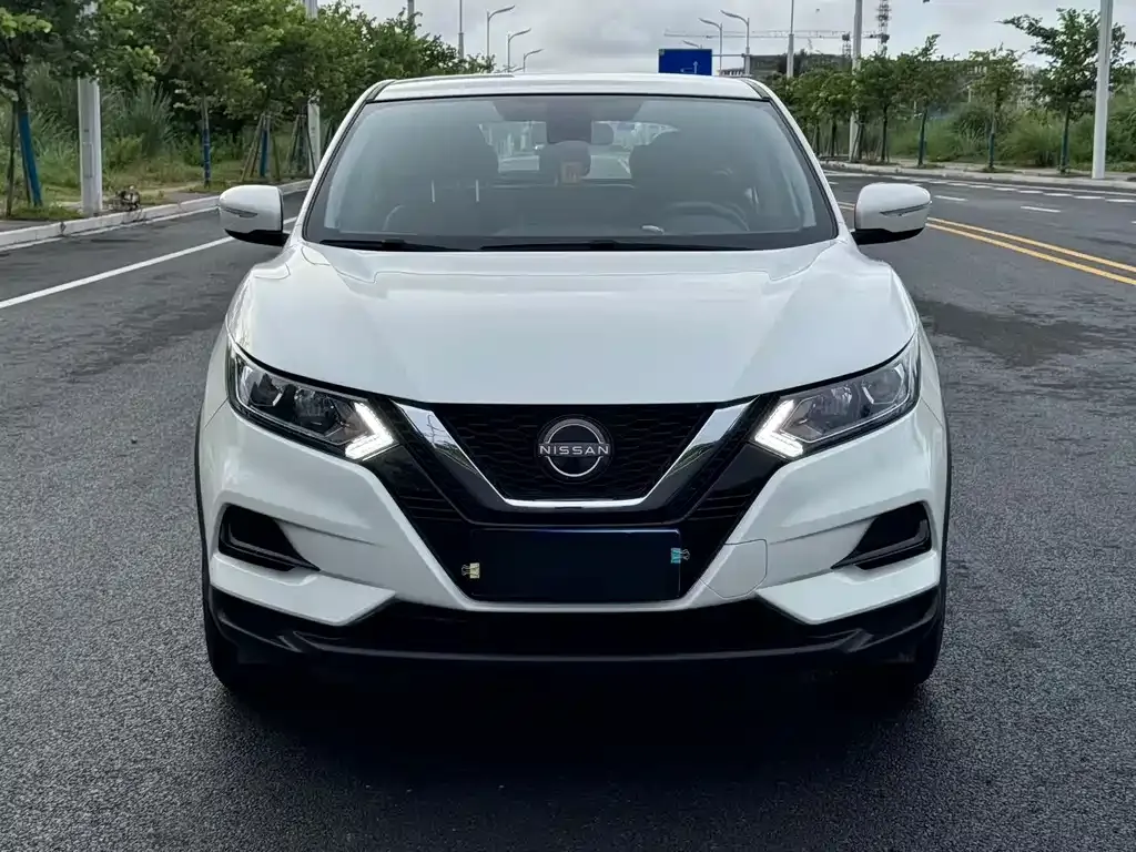 Nissan Qashqai — фото 7