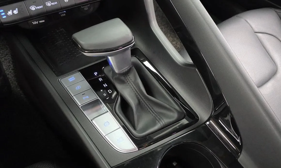 Hyundai AVANTE — фото 4