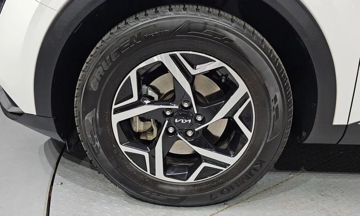 Kia Sportage — фото 9
