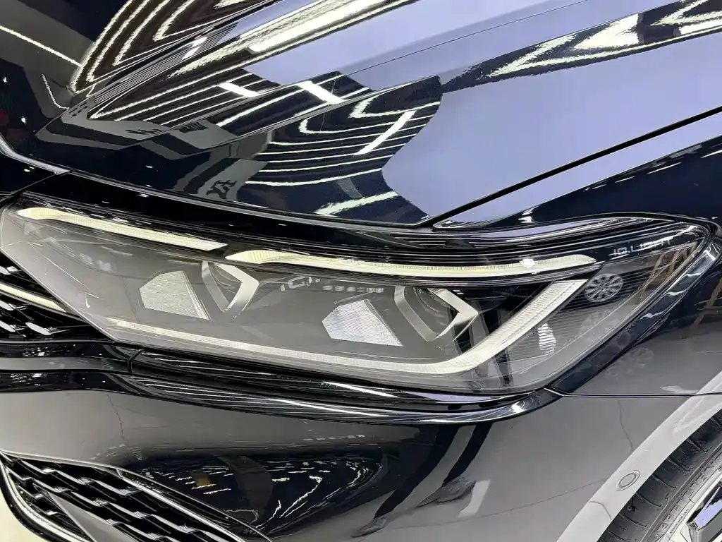 Volkswagen Passat — фото 8