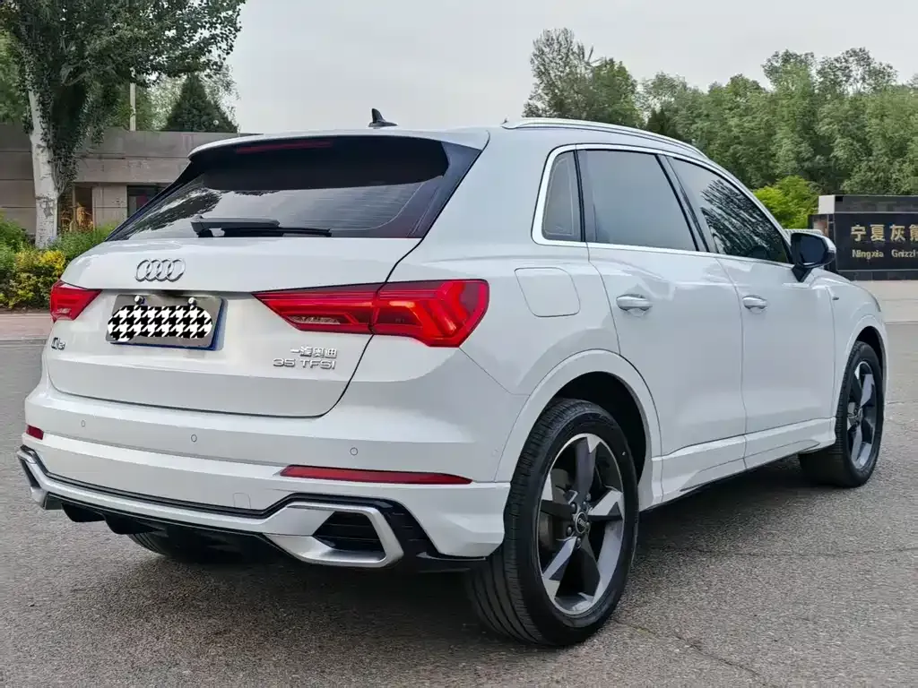 Audi Q3 — фото 5