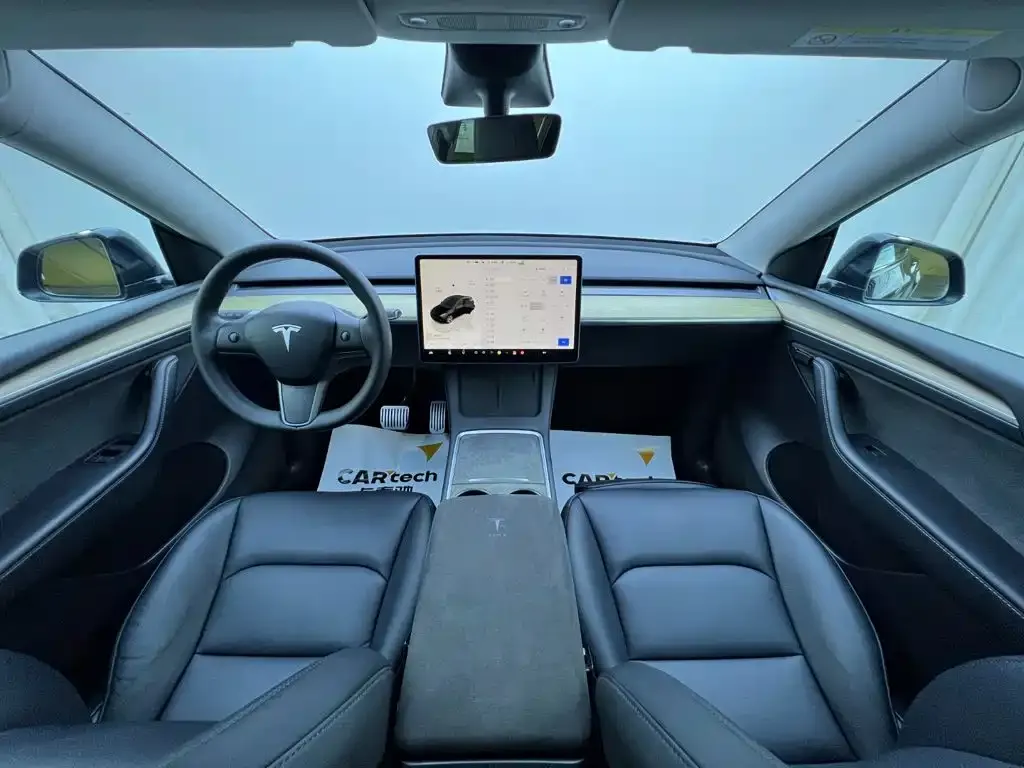 Tesla Model Y — фото 5