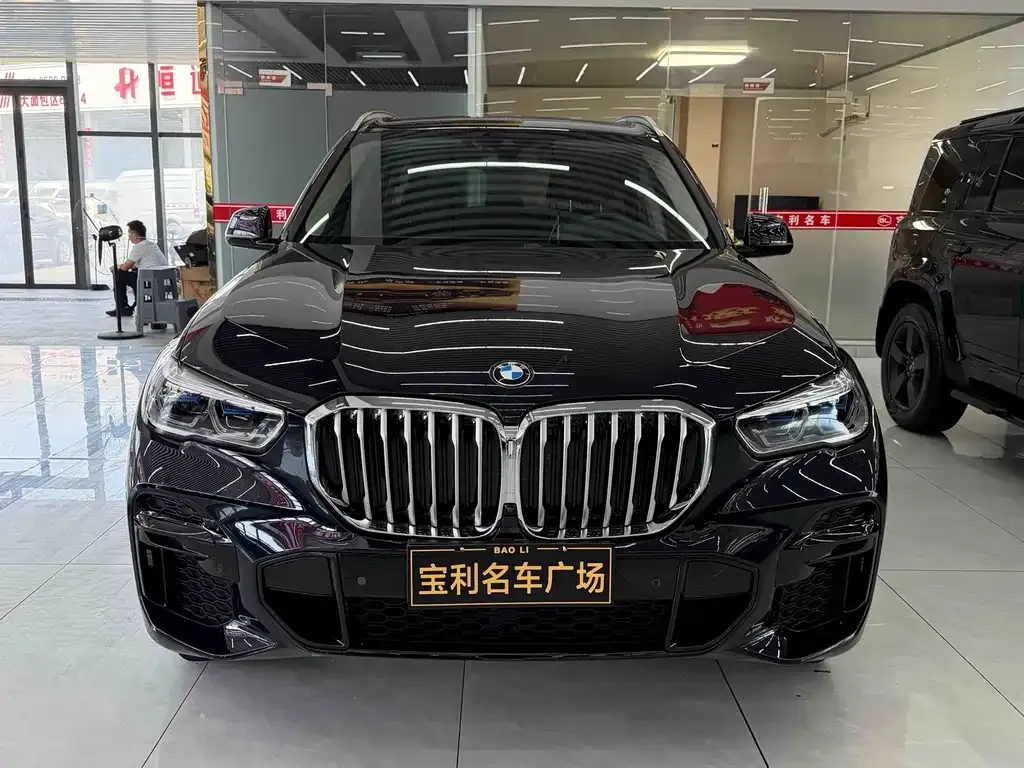 BMW X5 — фото 1