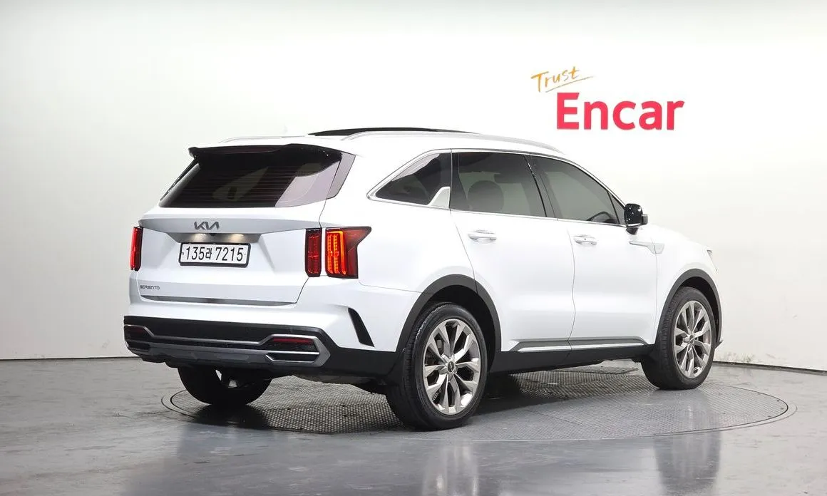 Kia Sorento — фото 6