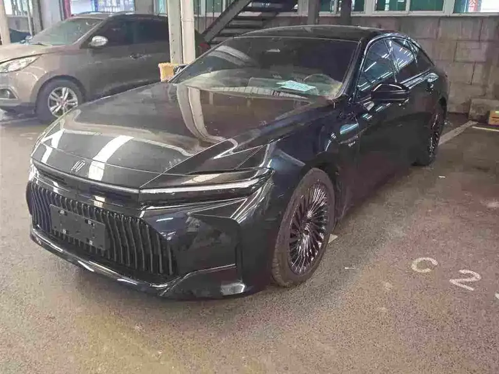 Toyota Crown (Import) — фото 1