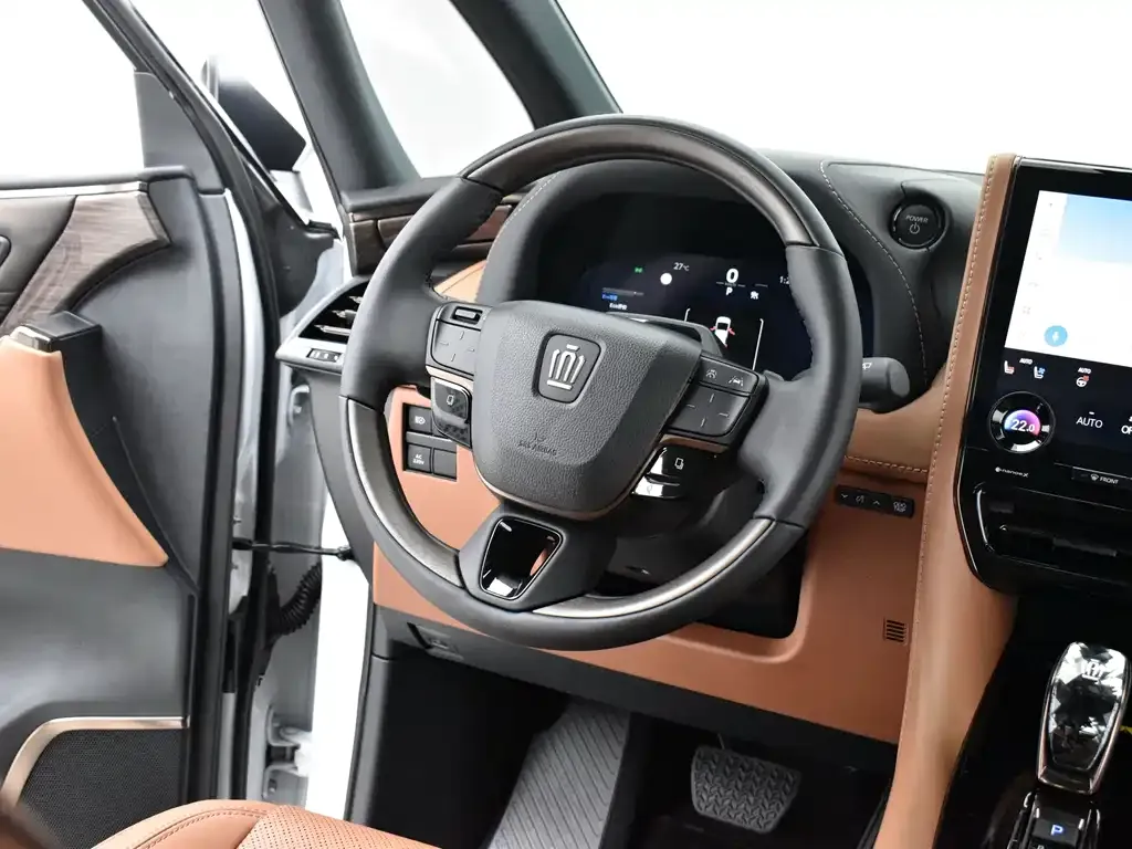 Toyota Vellfire — фото 7