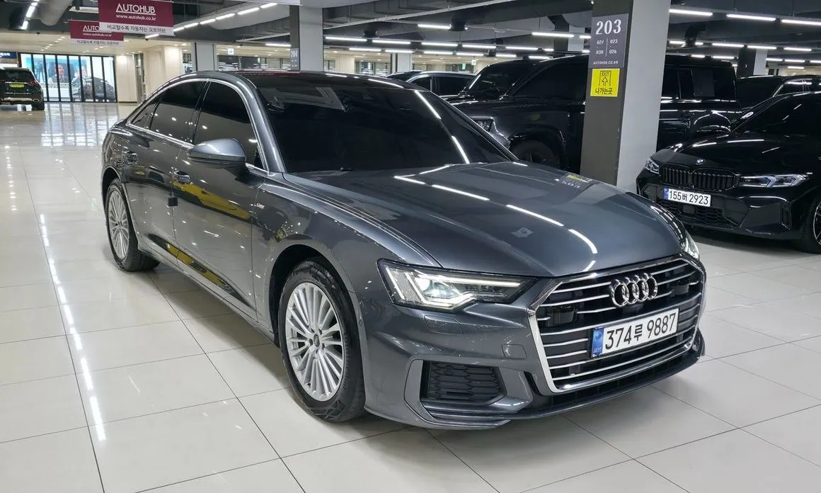 Audi A6 — фото 1