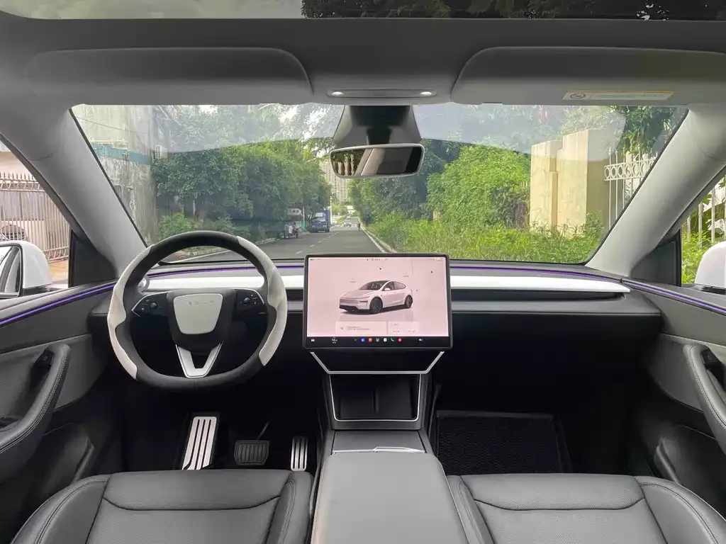 Tesla Model Y — фото 4