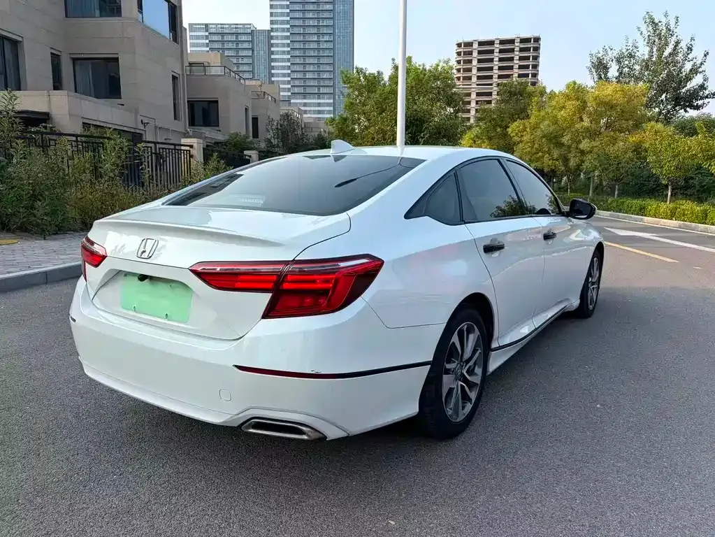 Honda Inspire — фото 6