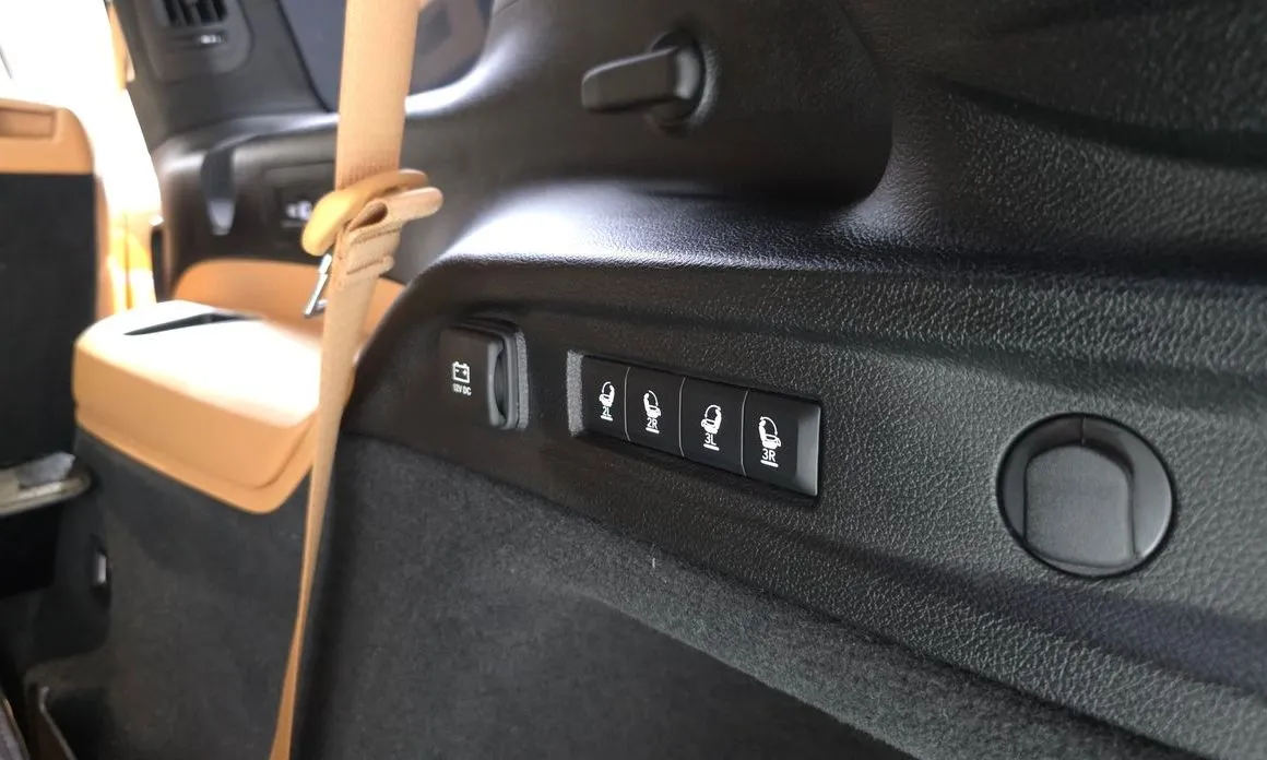 Jeep Cherokee — фото 10