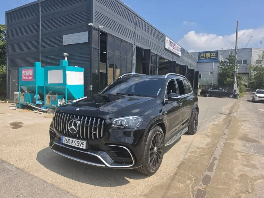 Mercedes-Benz GLS-Class — фото 9