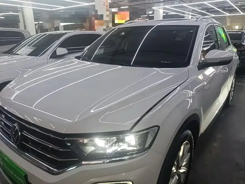 Volkswagen T-Roc — фото 2