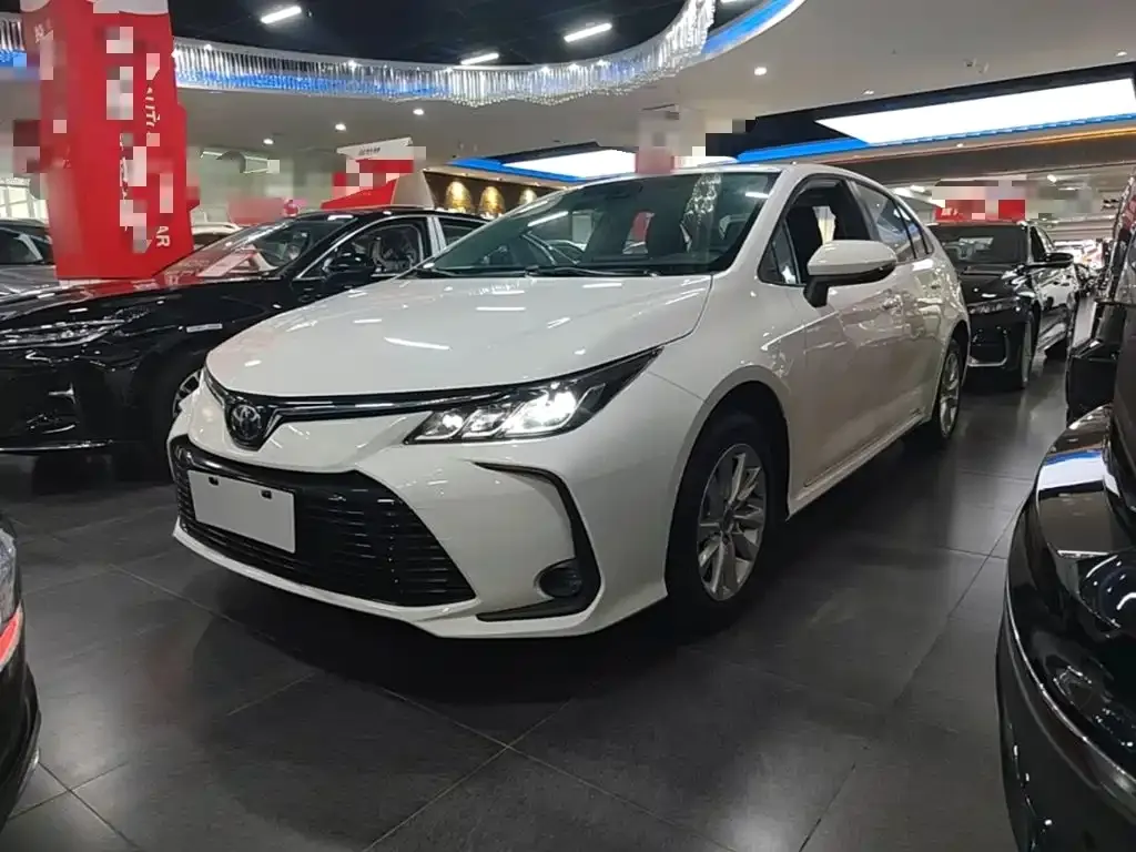 Toyota Corolla — фото 1