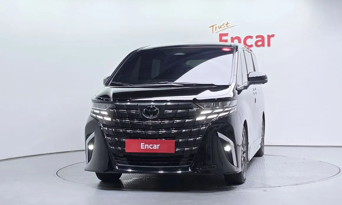 Toyota Alphard — фото 5