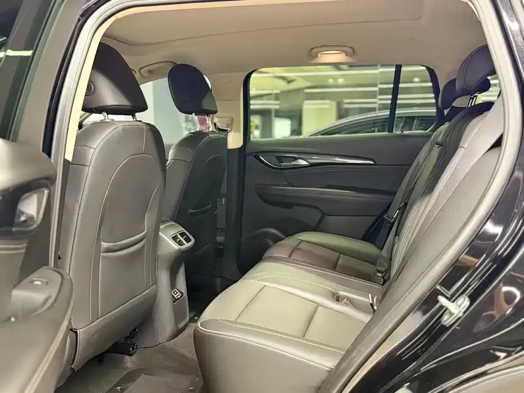 Buick Envision Plus — фото 7