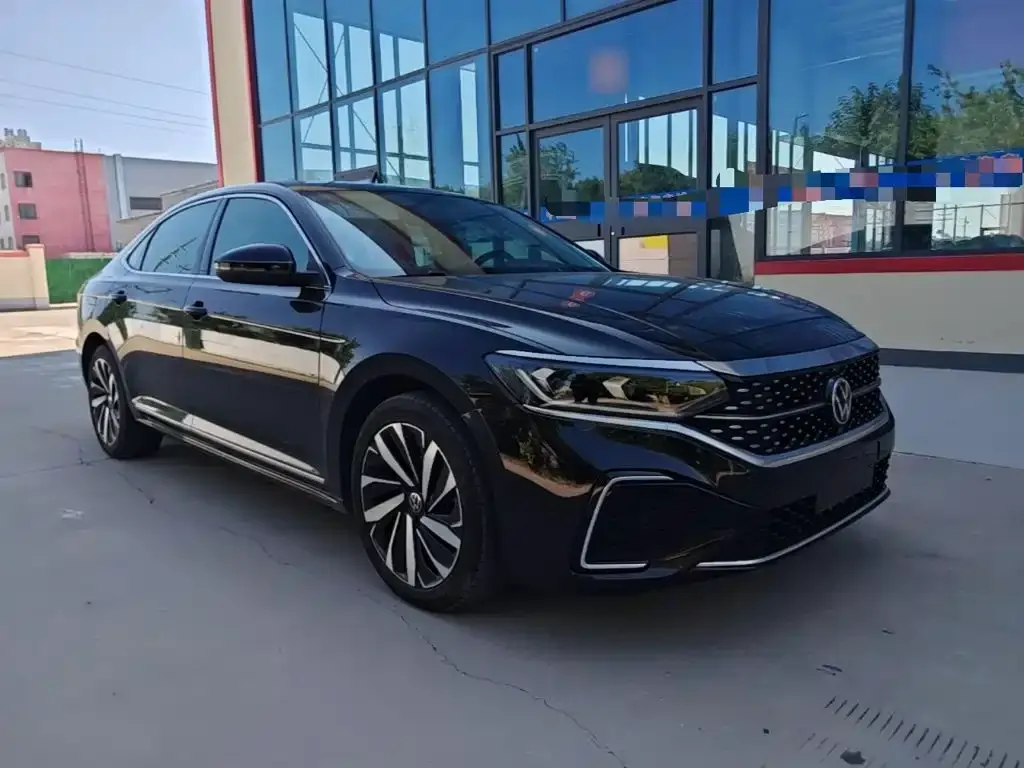 Volkswagen Passat — фото 10