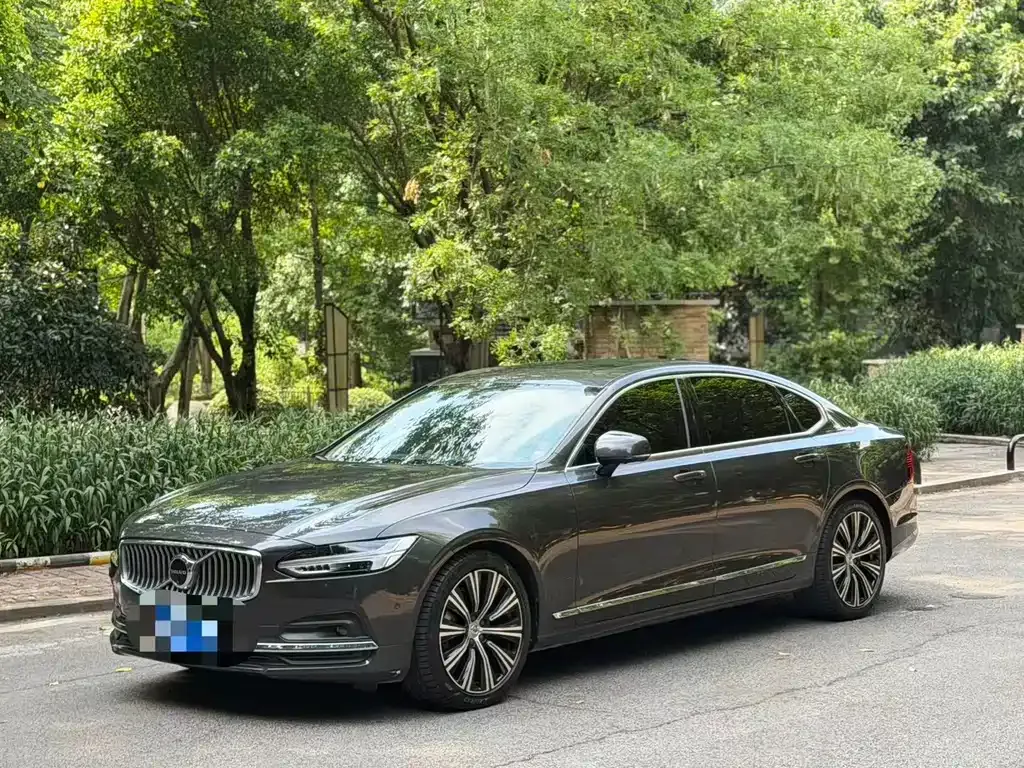Volvo S90 — фото 1