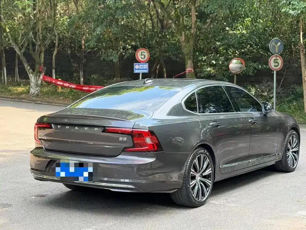 Volvo S90 — фото 7