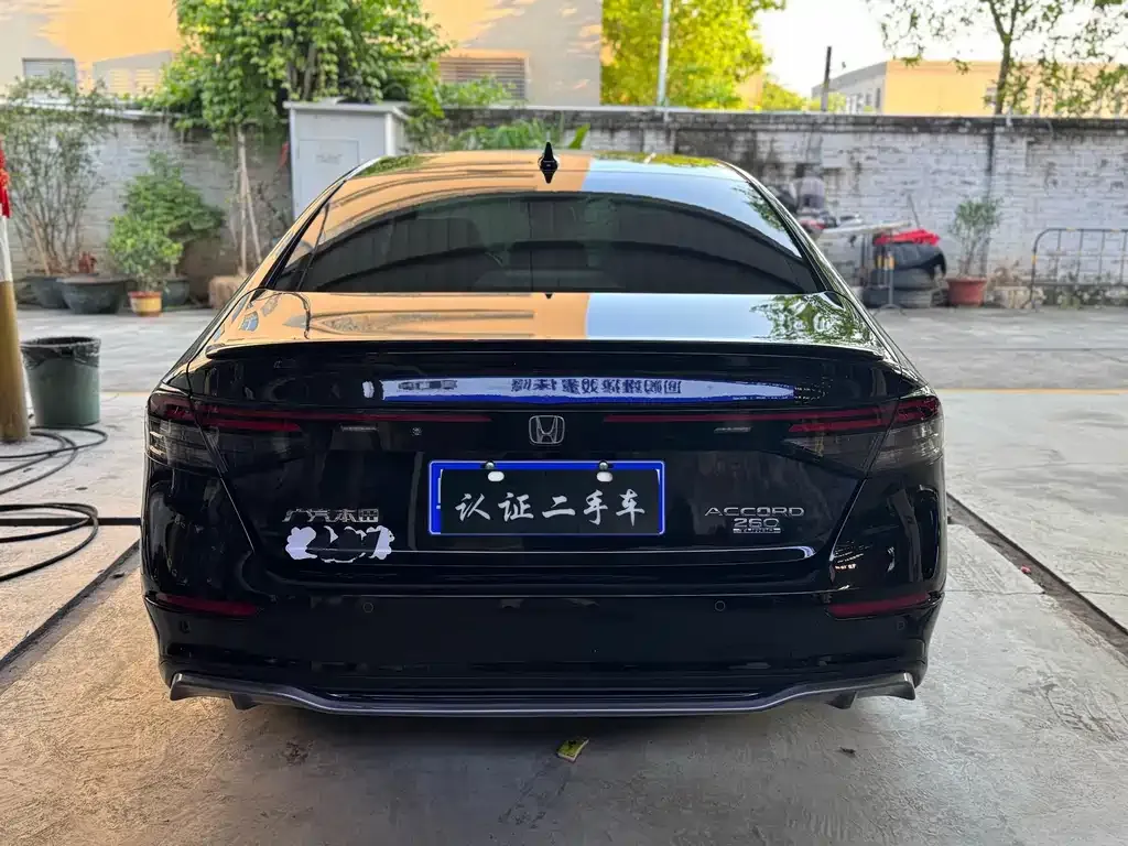 Honda Accord — фото 5