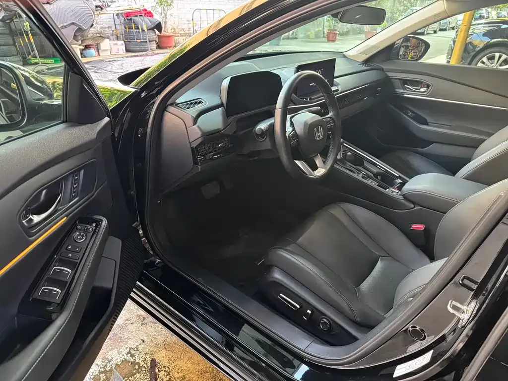 Honda Accord — фото 3
