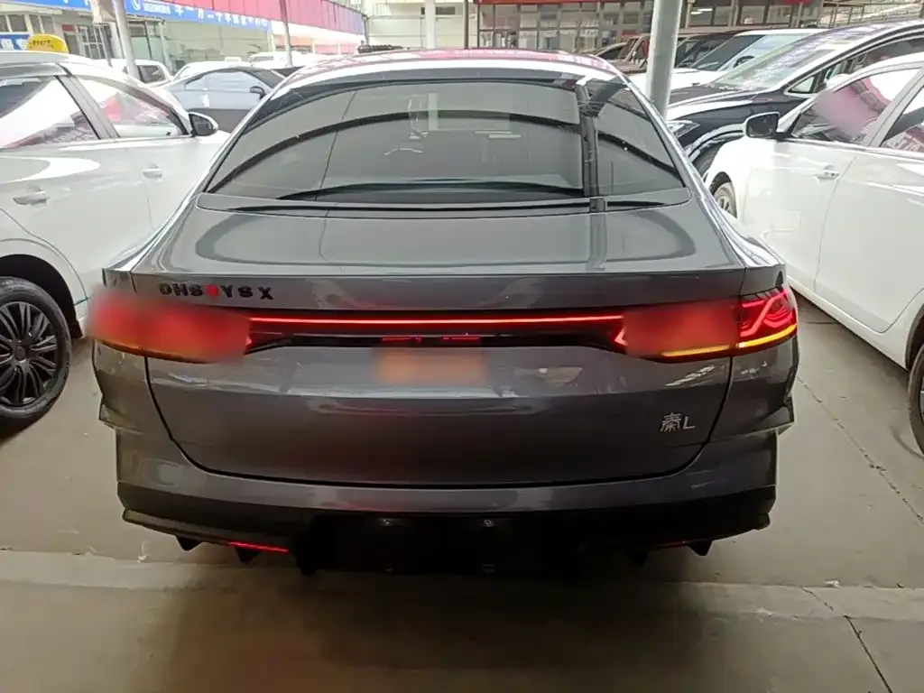 BYD Qin L — фото 10