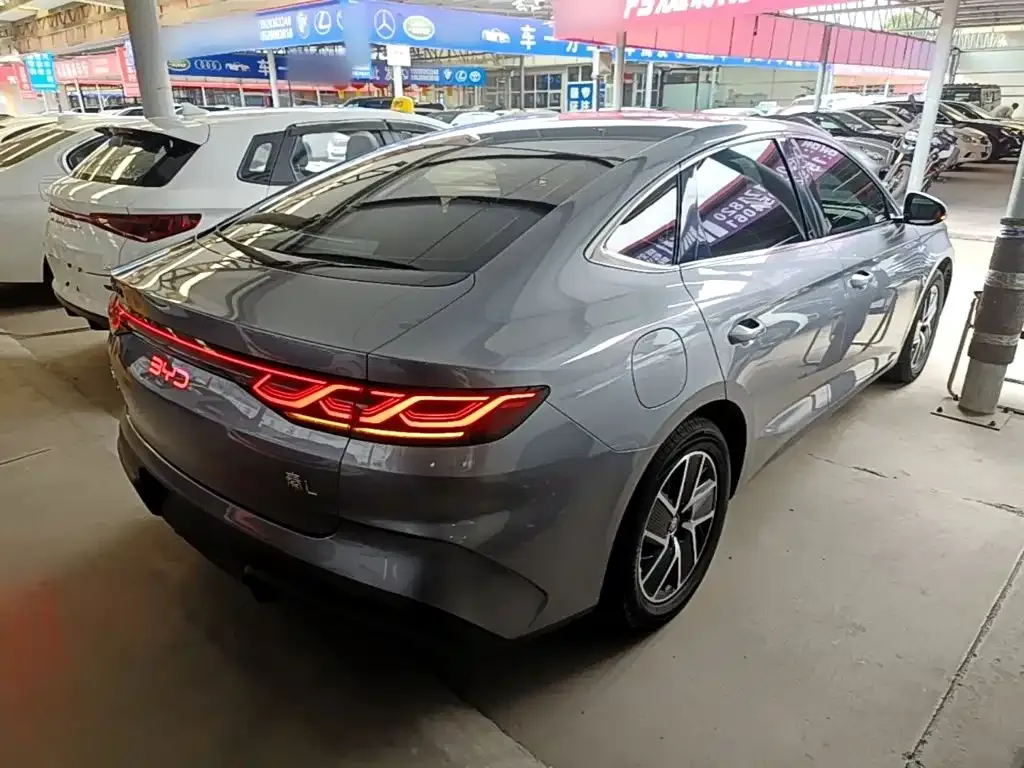 BYD Qin L — фото 7