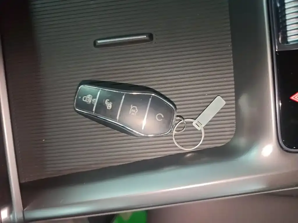 BYD Seal 07 DM-i — фото 2