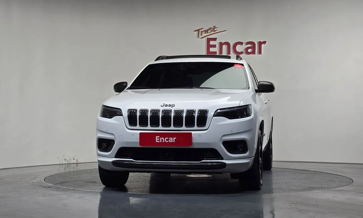 Jeep Cherokee — фото 4