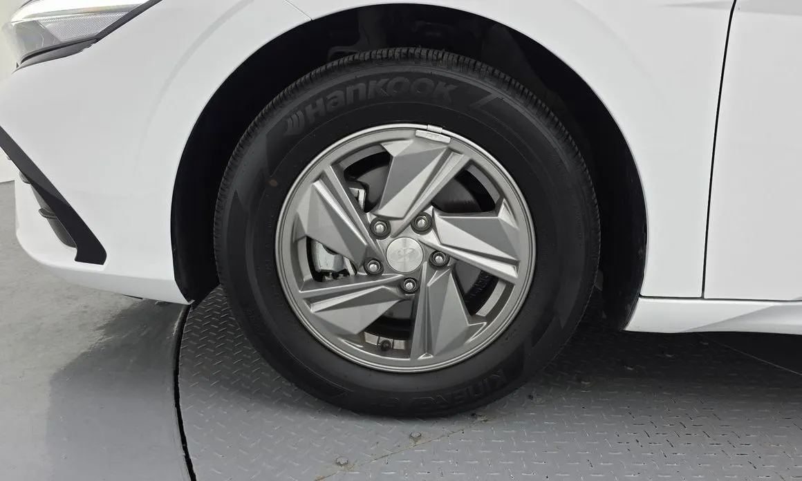 Hyundai AVANTE — фото 2