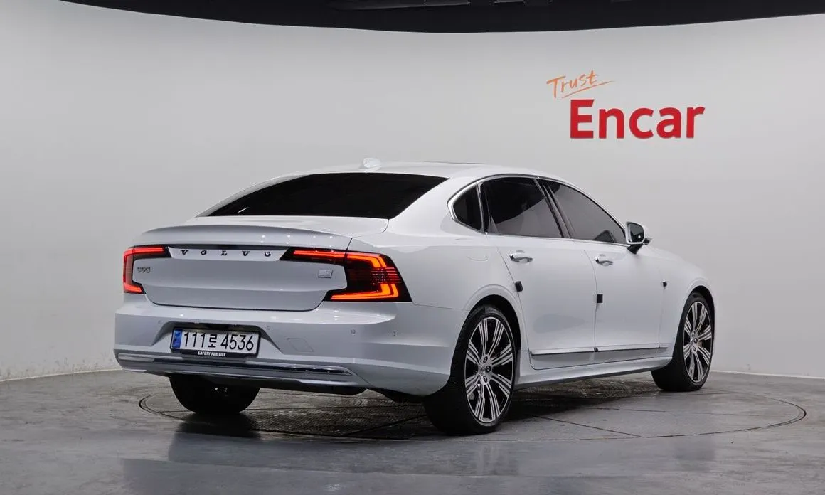 Volvo S90 — фото 3