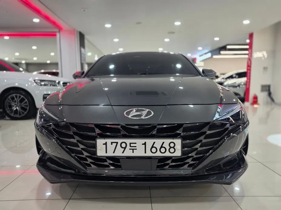 Hyundai AVANTE — фото 1