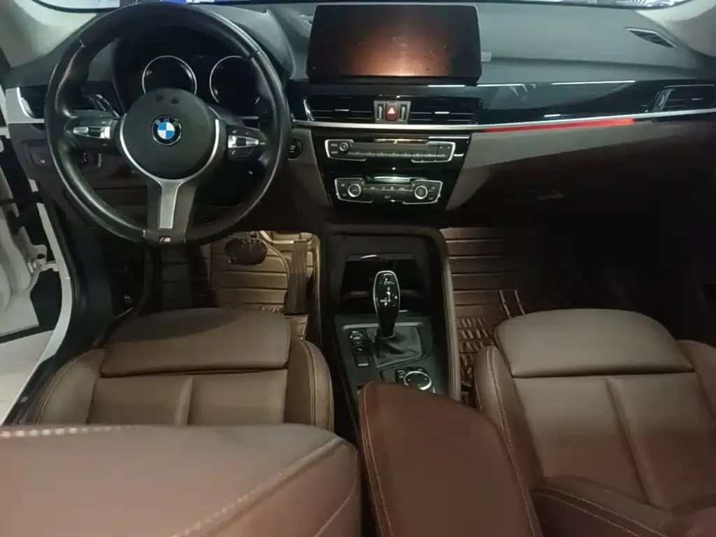 BMW X1 — фото 9