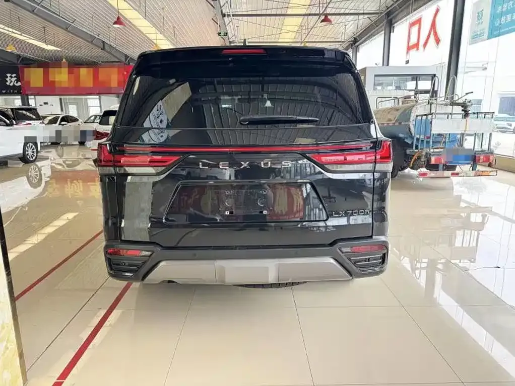 Lexus LX — фото 7