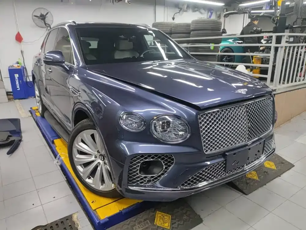 Bentley Bentayga — фото 4