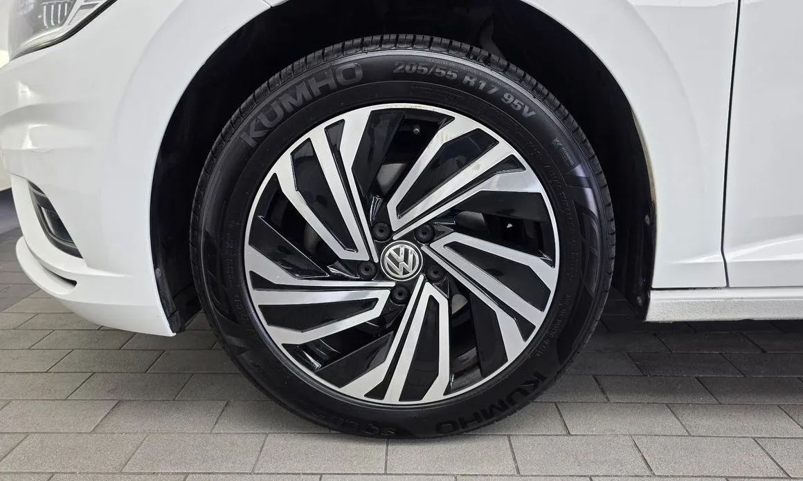 Volkswagen Jetta — фото 5