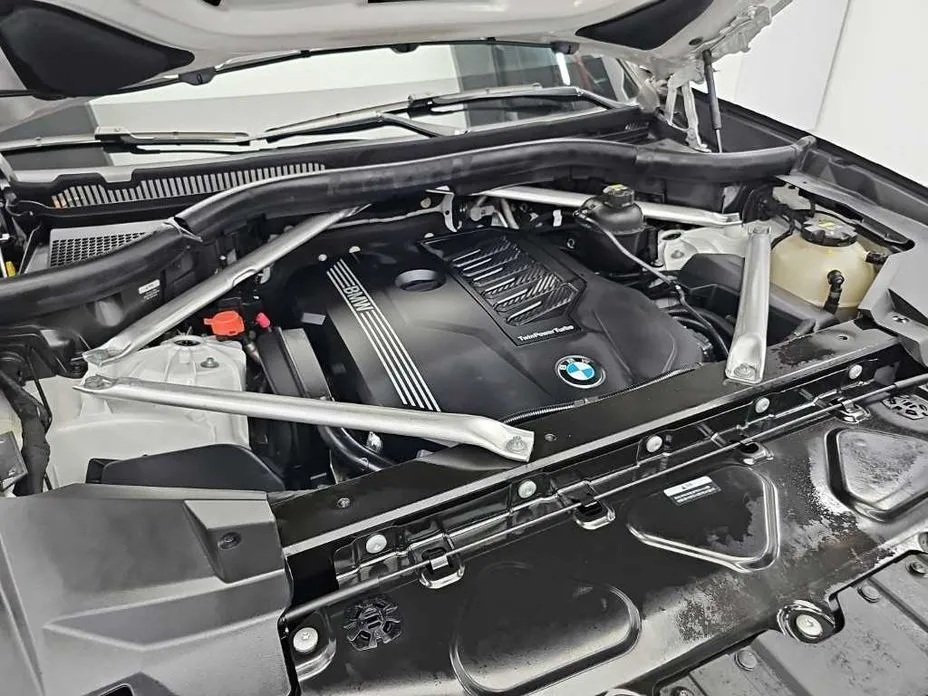 BMW X5 — фото 10