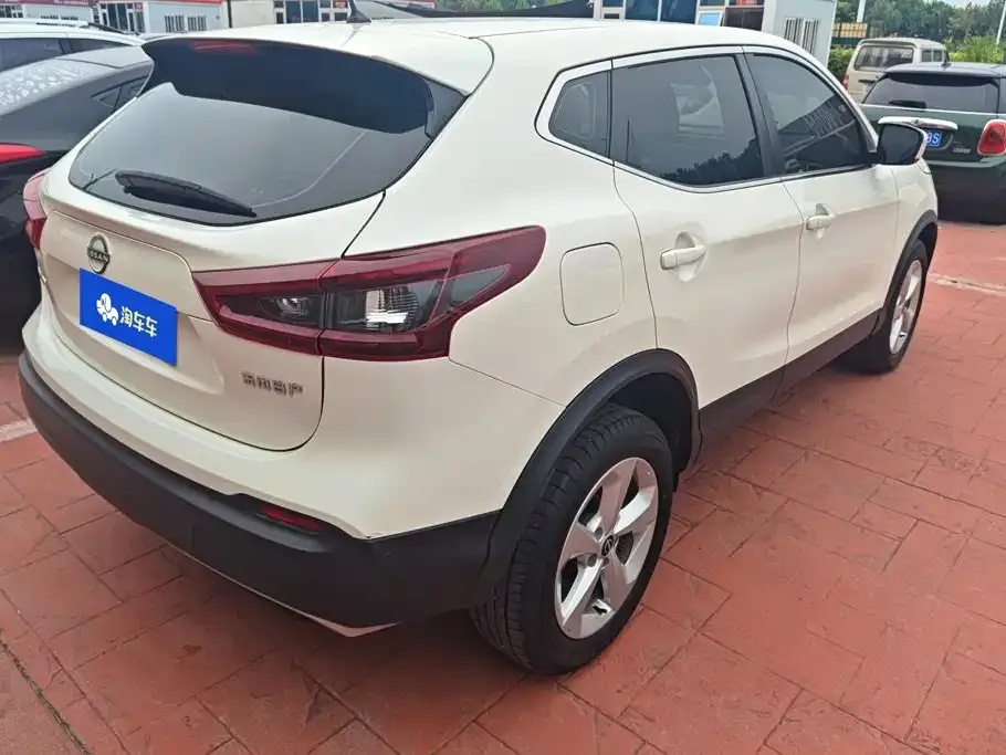 Nissan Qashqai — фото 5