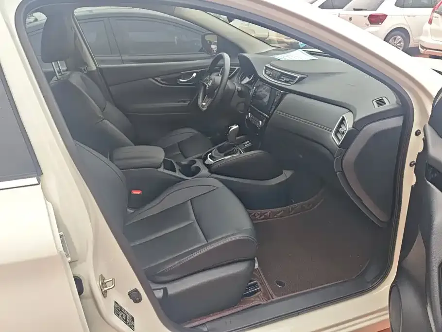 Nissan Qashqai — фото 4