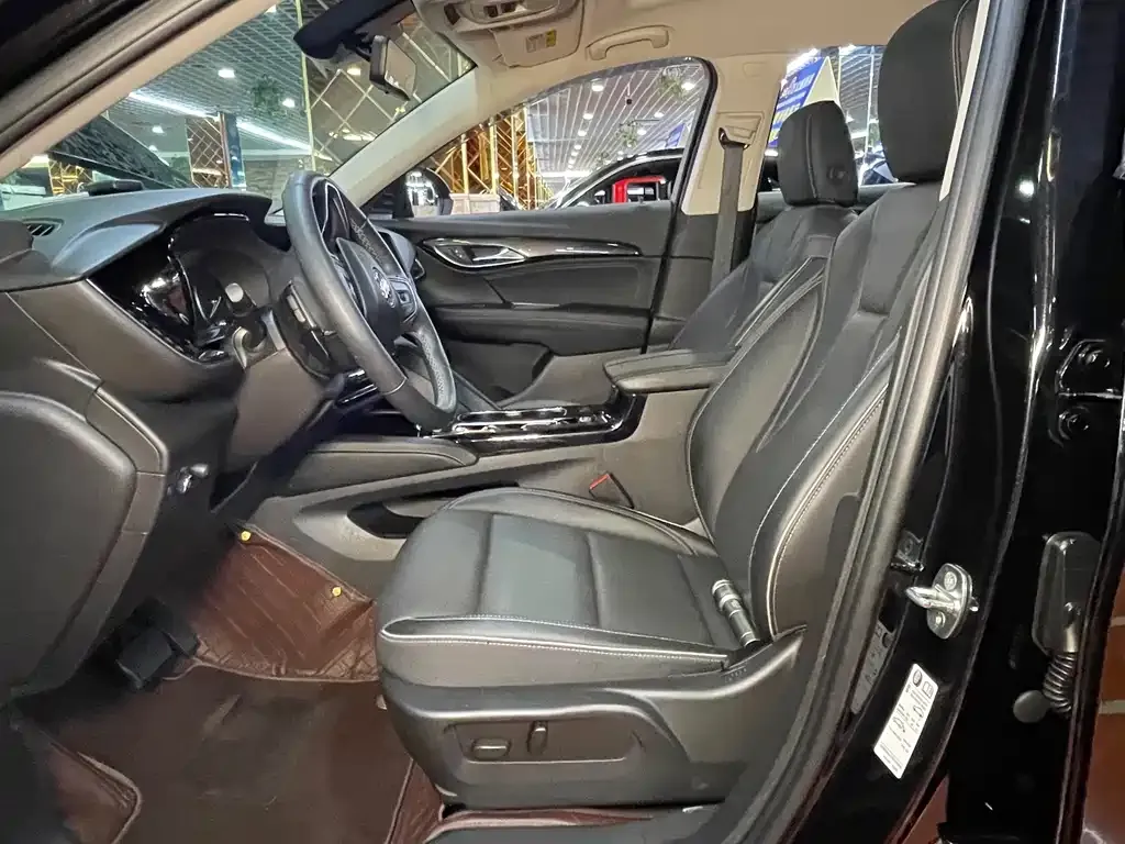 Buick Envision Plus — фото 5