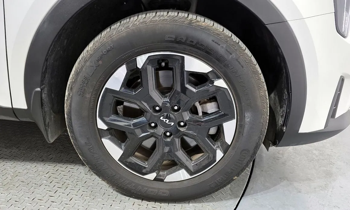 Kia Sorento — фото 8