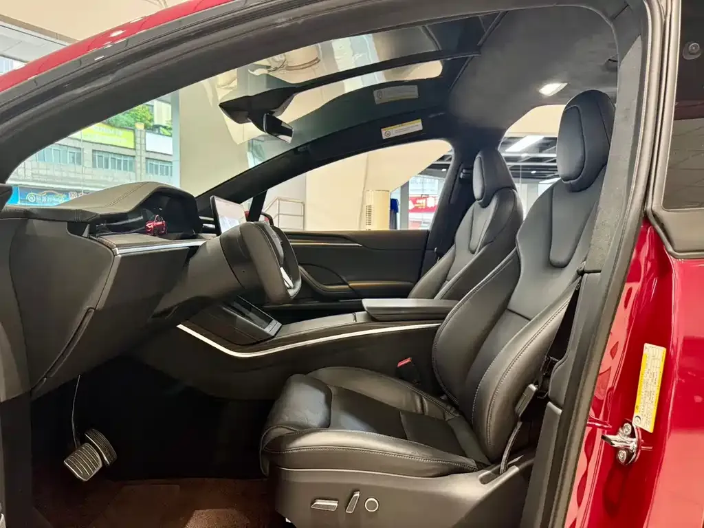 Tesla Model X — фото 8